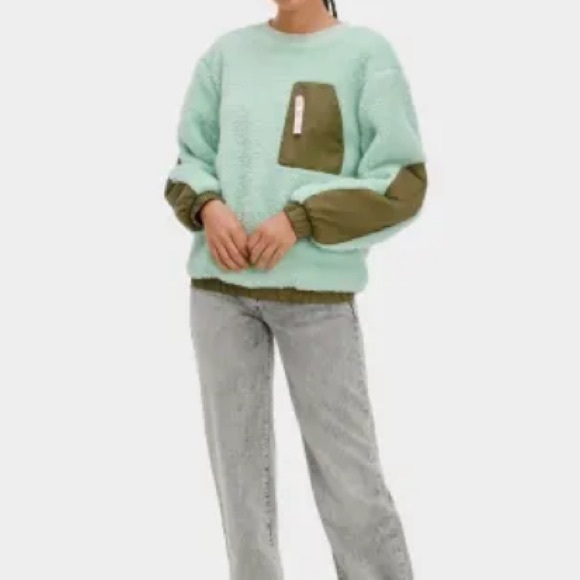 NWT UGG Niko Sherpa Crewneck Sweater pullover top Mint Green L new - Picture 4 of 9